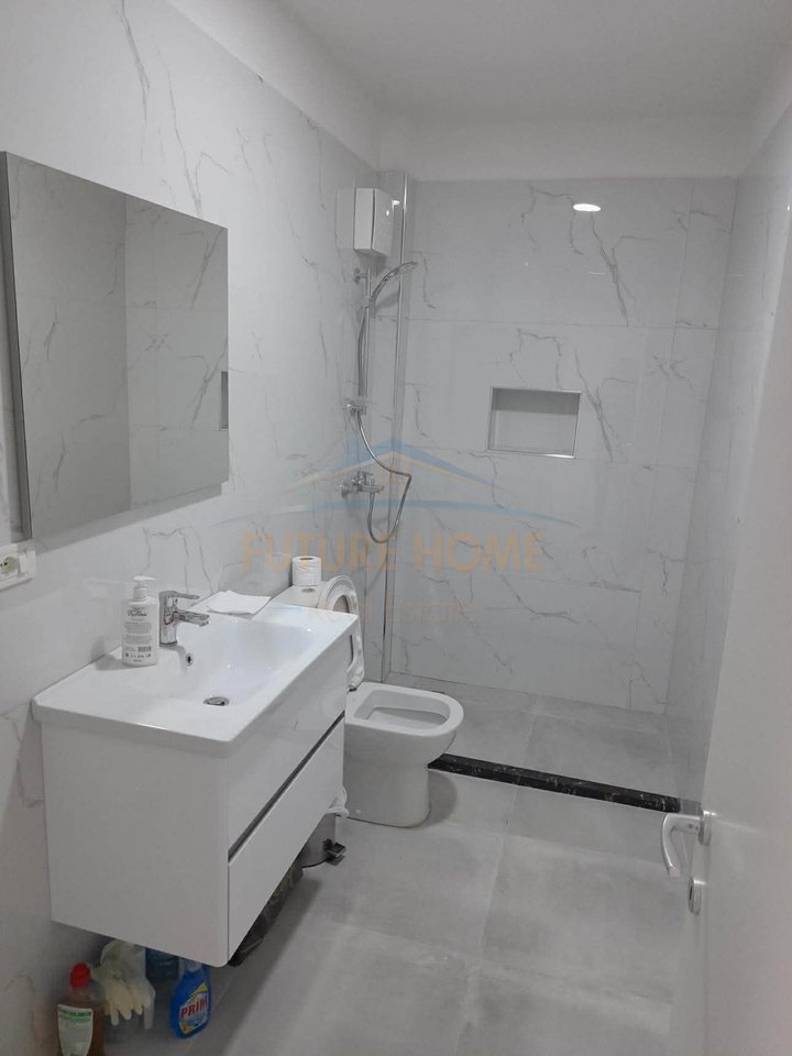 Qera, Apartament 2+1+2, Sheshi Wilson, Tiranë