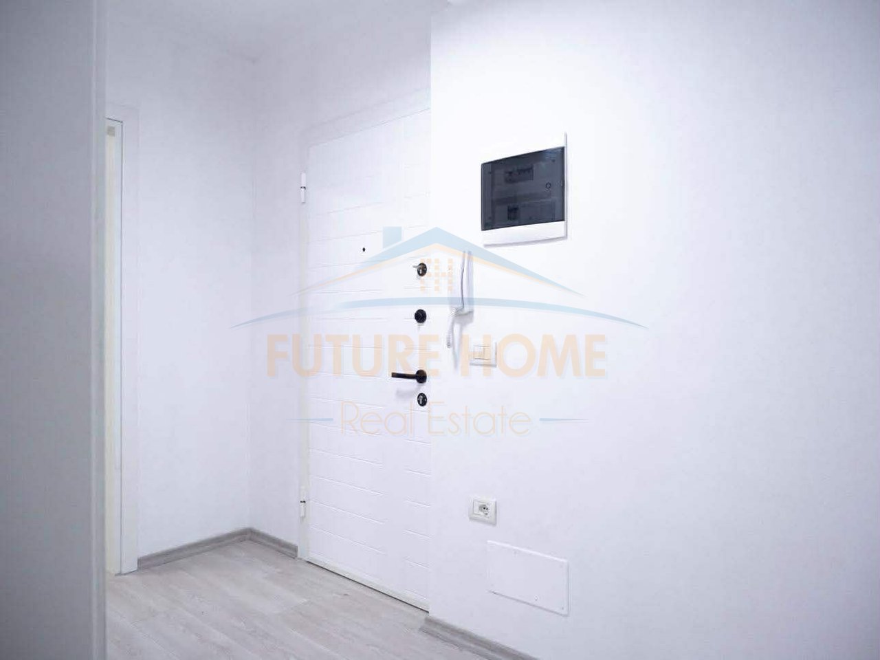 Qera, Apartament 2+1+2, Sheshi Wilson, Tiranë