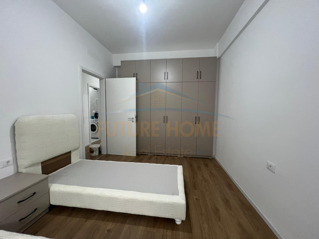Qera, Apartament 2+1+Post Parkimi, Fresku, Tirane.