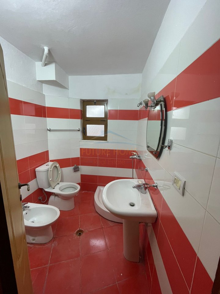 Shitet, Apartament 1+1, Rruga e Elbasanit, Tiranë