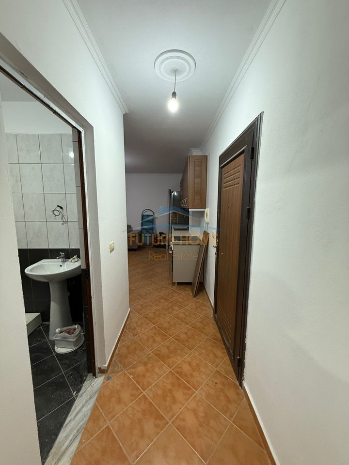 Qera, Apartament 1+1, Kombinat, Tiranë