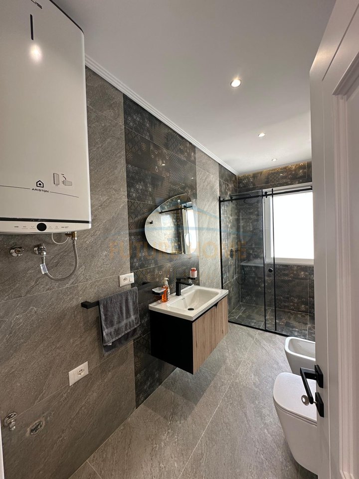 Shitet, Apartament 2+1, Qesarak, Fresk