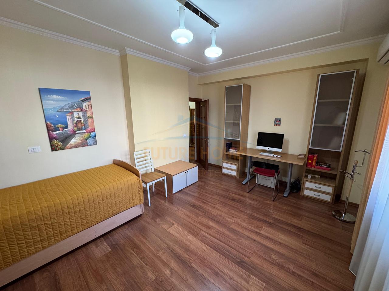 Qira, Apartament 2+1+2+Post Parkimi, Blloku