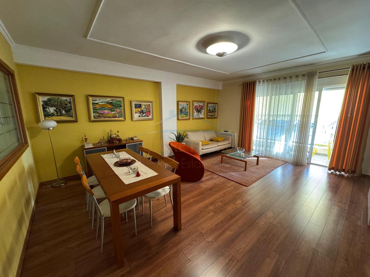 Qira, Apartament 2+1+2+Post Parkimi, Blloku