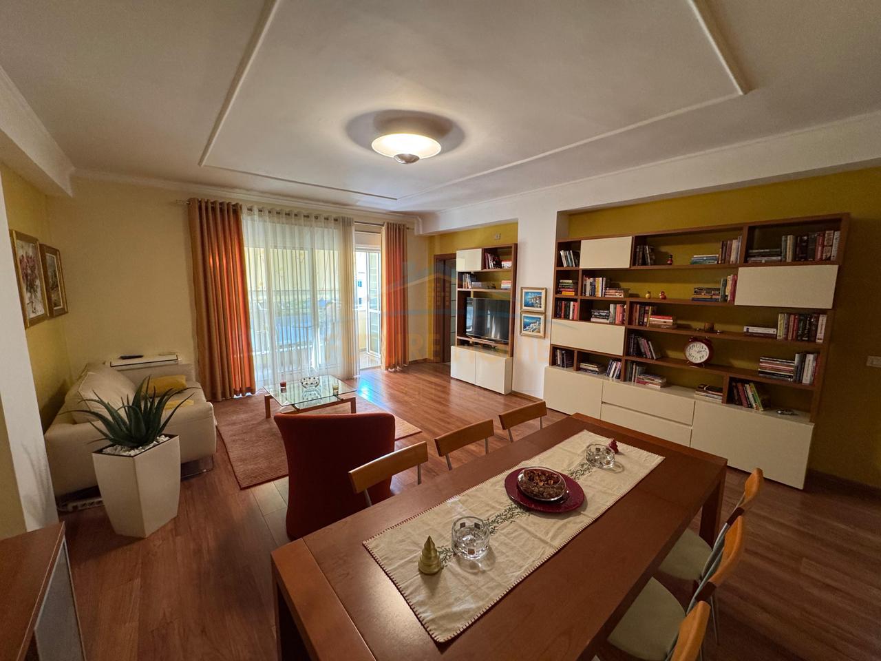 Qira, Apartament 2+1+2+Post Parkimi, Blloku