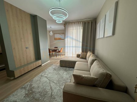 Shitet , Apartament 2+1 Unaza e Re ,Tirane