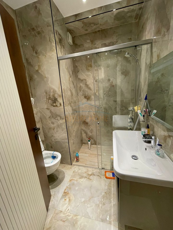 Affitto, Appartamento 2+1+2, Via Bardhyl, Tirana.