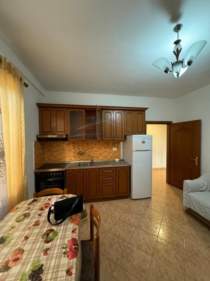 Qera, Apartament 1+1, Fresk, Tiranë.