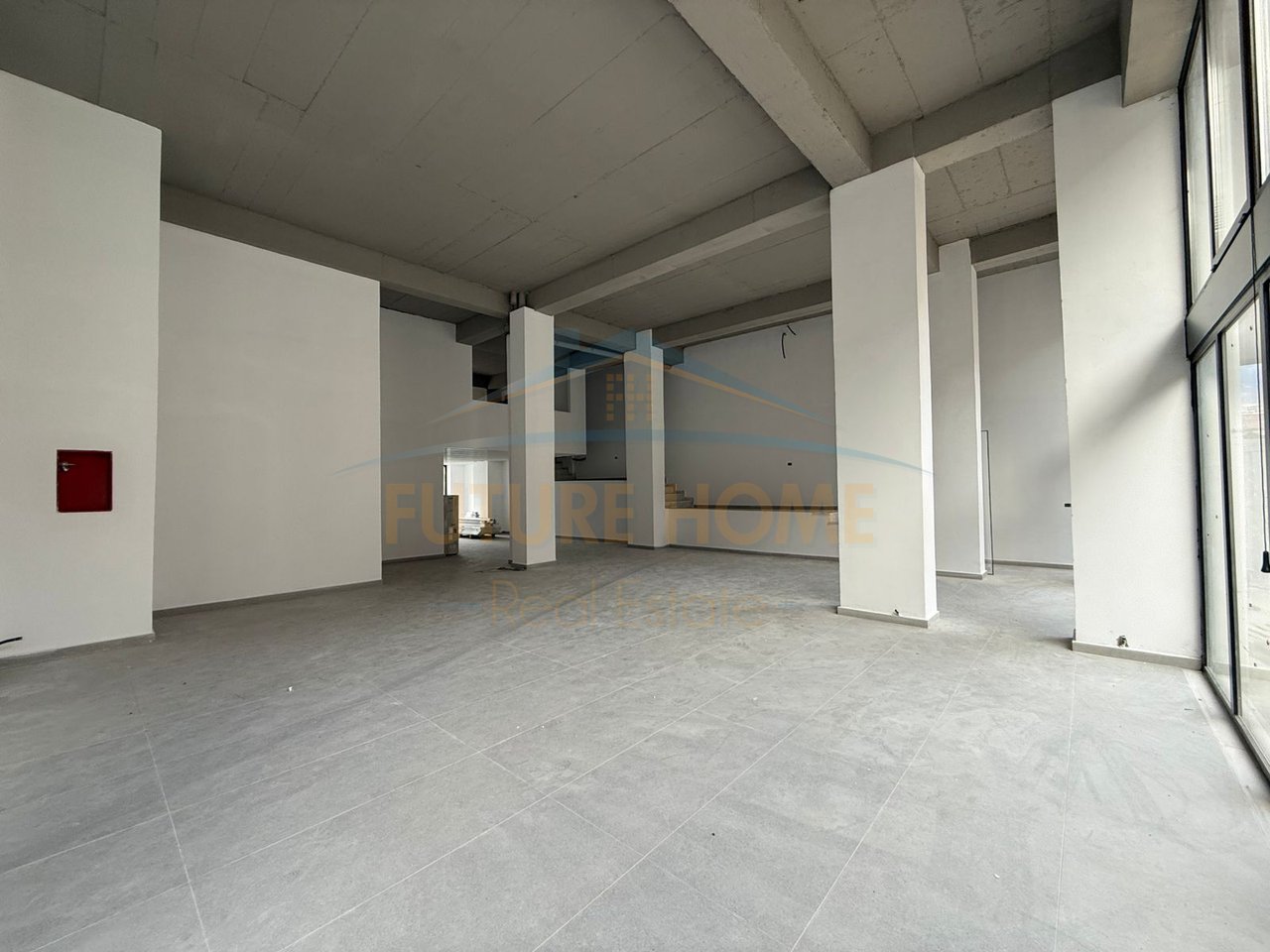 Qera Ambjent Komercial , Rezidenca “Eshli”, Brryl