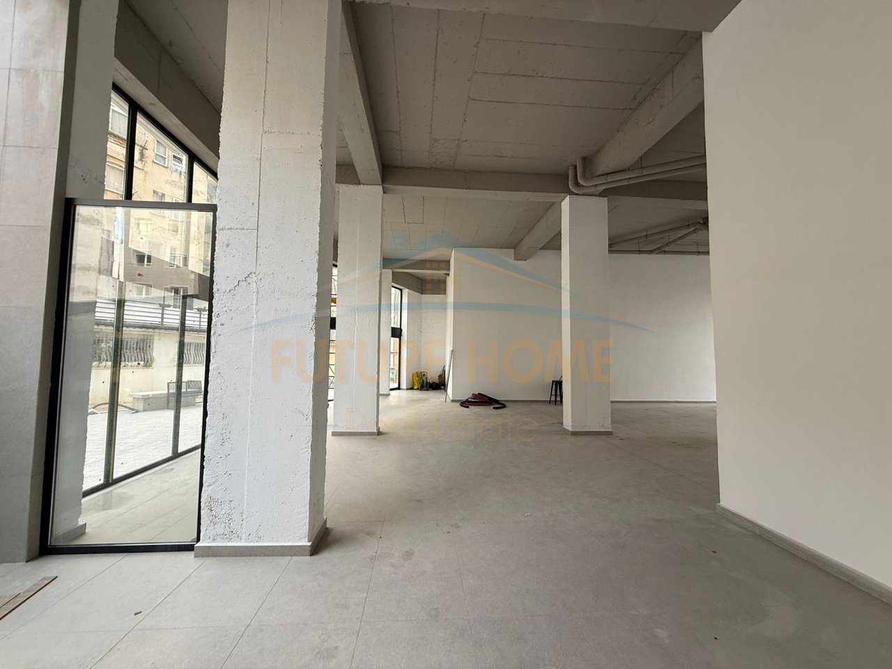 Qera Ambjent Komercial , Rezidenca “Eshli”, Brryl