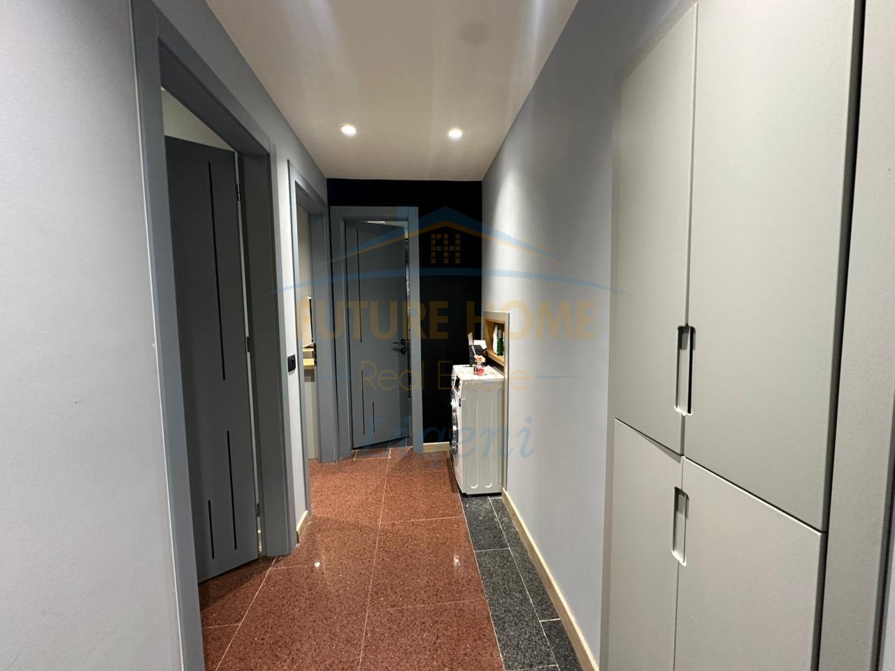 In affitto, Appartamento 1+1, Shallvaret, Tirana