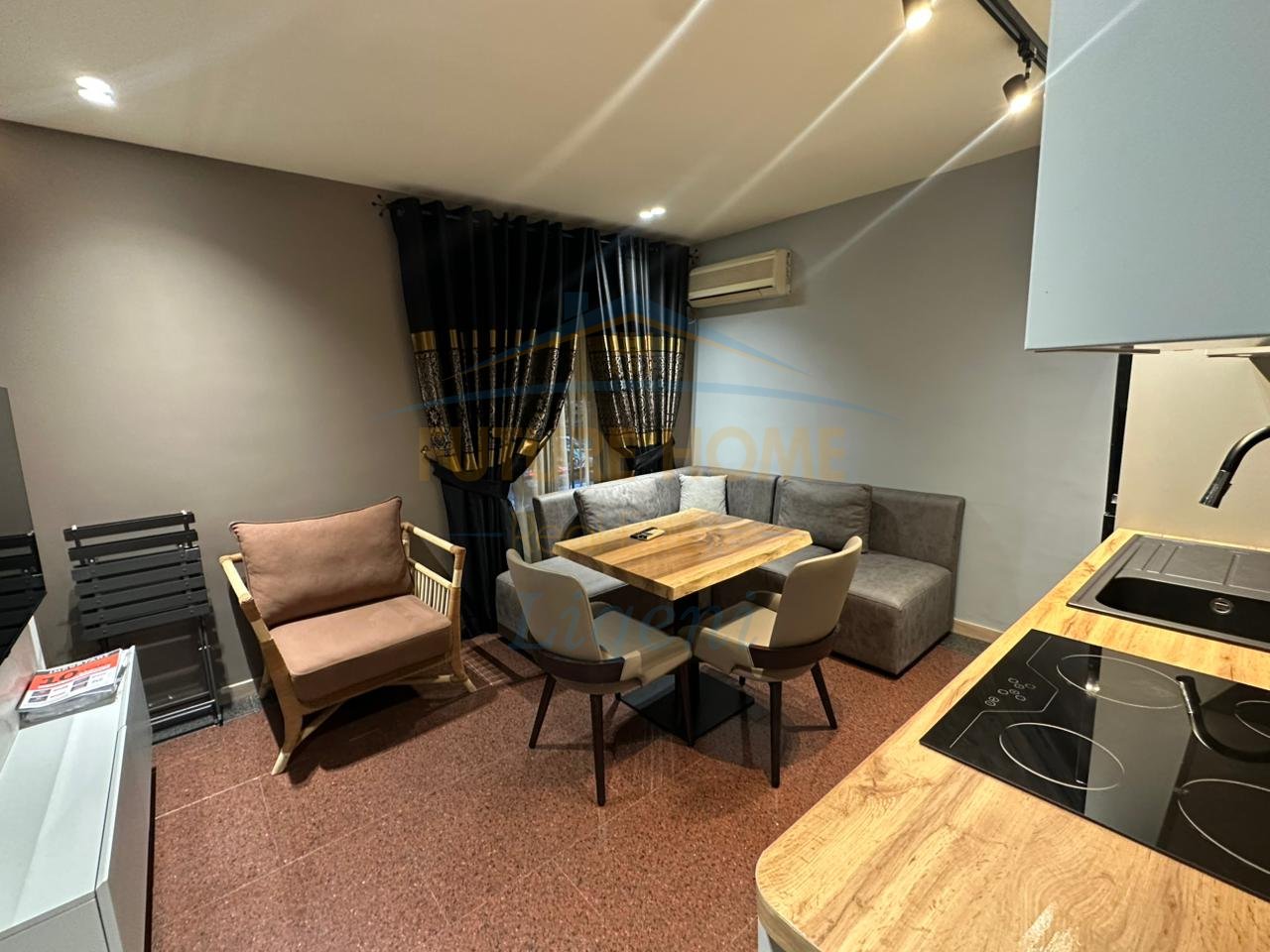 Shitet, Apartament 1+1, Shallvaret, Tiranë