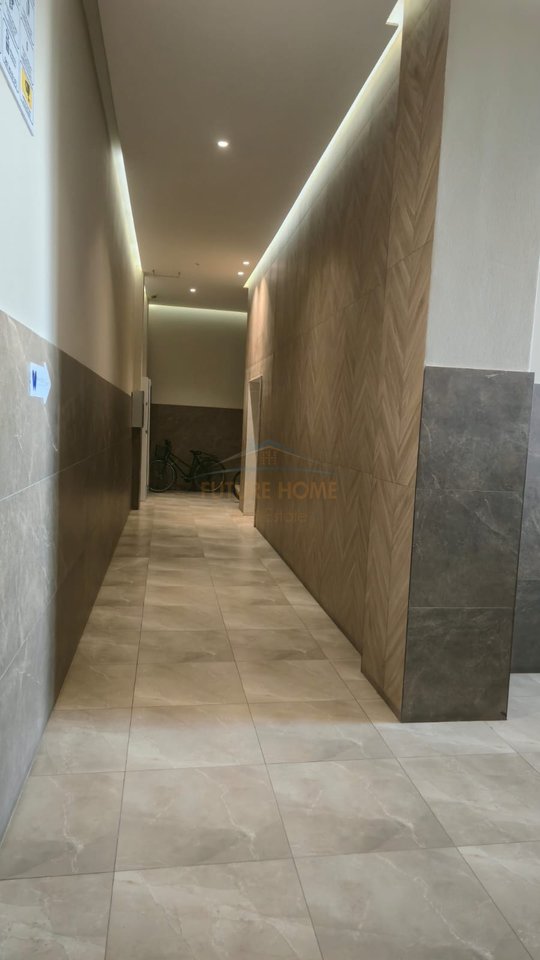 Shitet, Penthouse, Ali Dem, Tirane