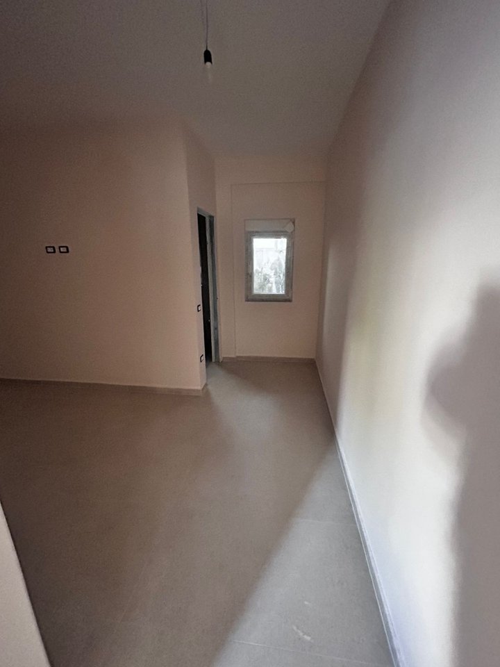 Qera , Apartament 1+1+Post Parkimi, Selite , Tirane.
