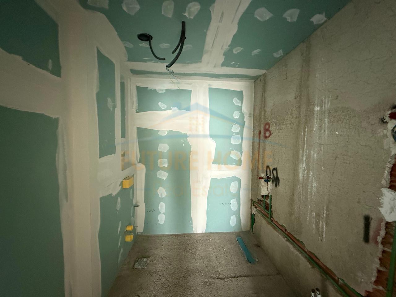 In vendita, appartamento 2+1, Shën Maria, Korçë