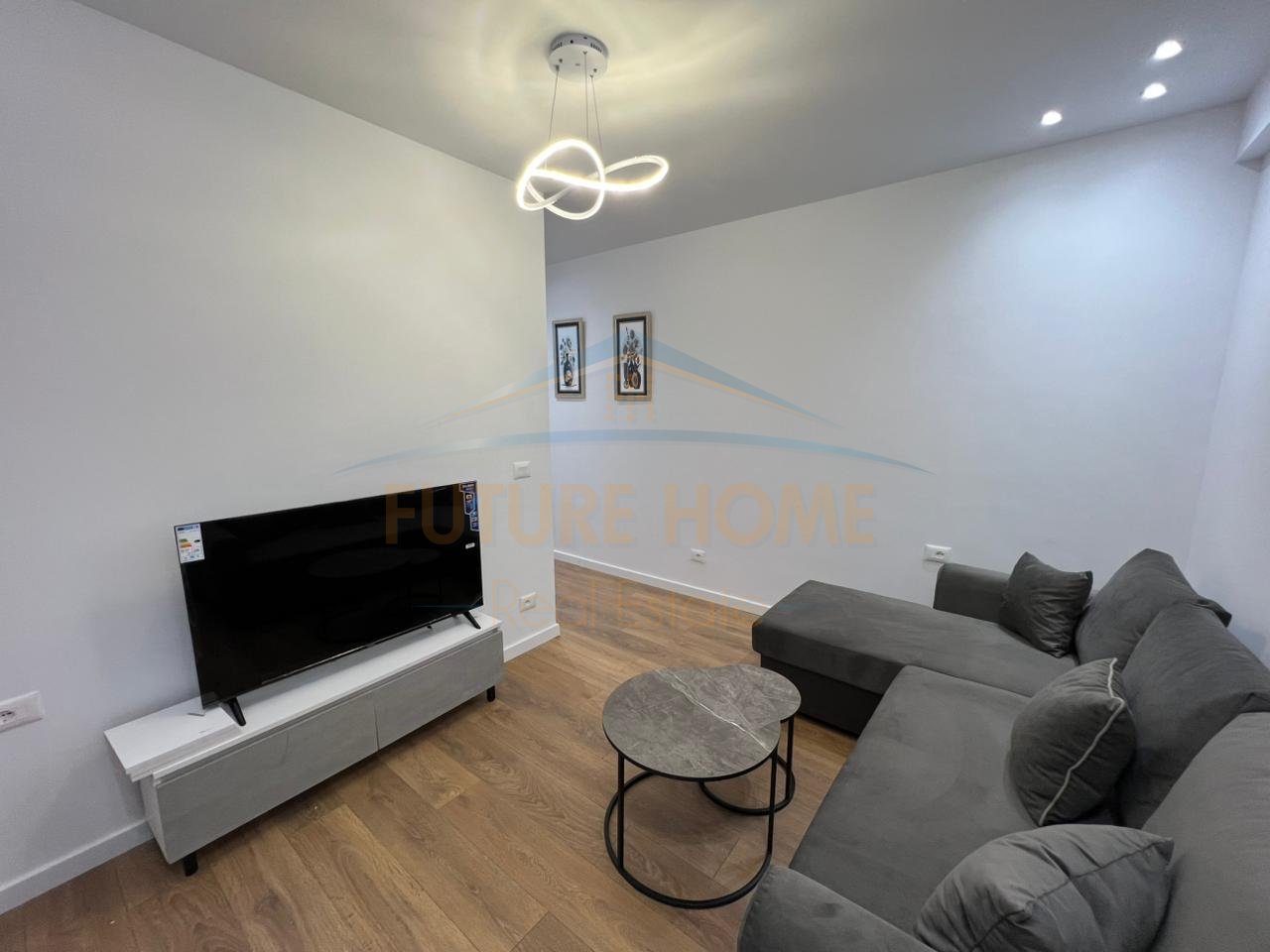 In vendita, Appartamento 1+1, Komuna e Parisit, Tirana