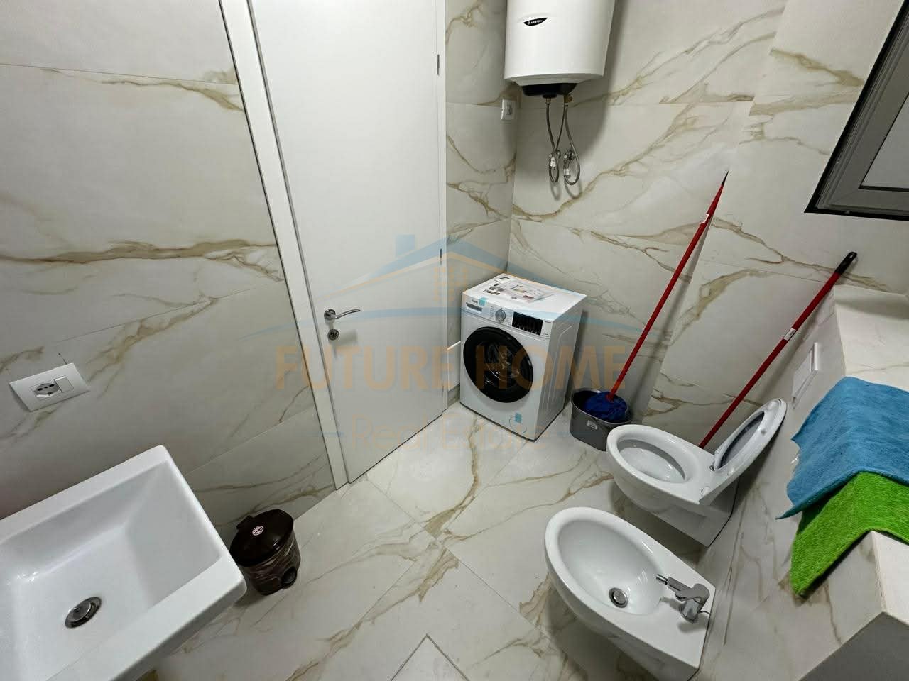 Qera, Apartament 1+1 + Post Parkimi , Pazari i Ri