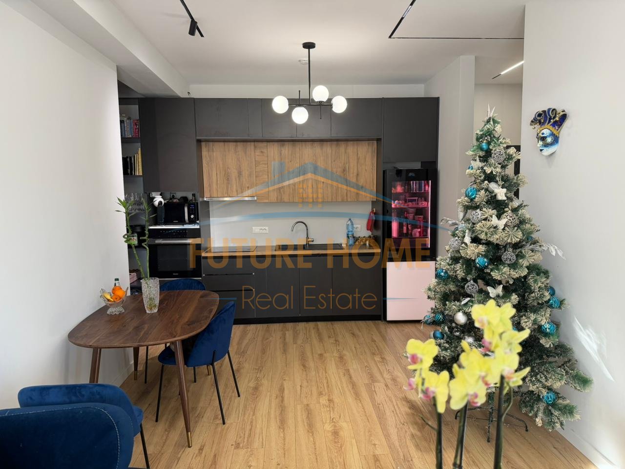 For sale, 2+1+2 Apartment, Henke Complex, Tirana.