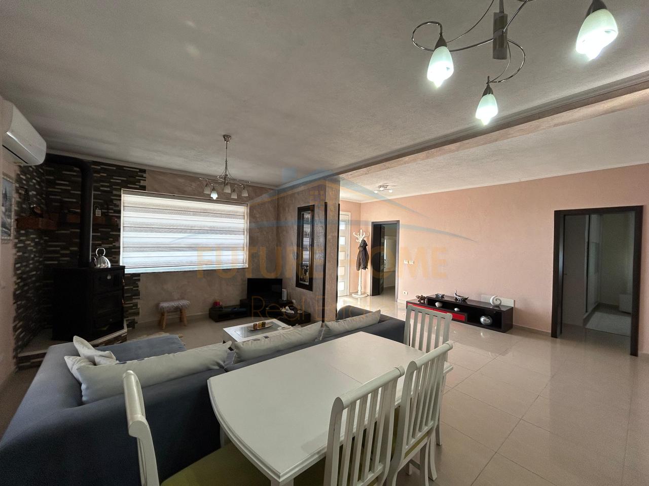 Rent, Private House 3+1+2+Storage+Garage, Neighborhood No.8, Durres