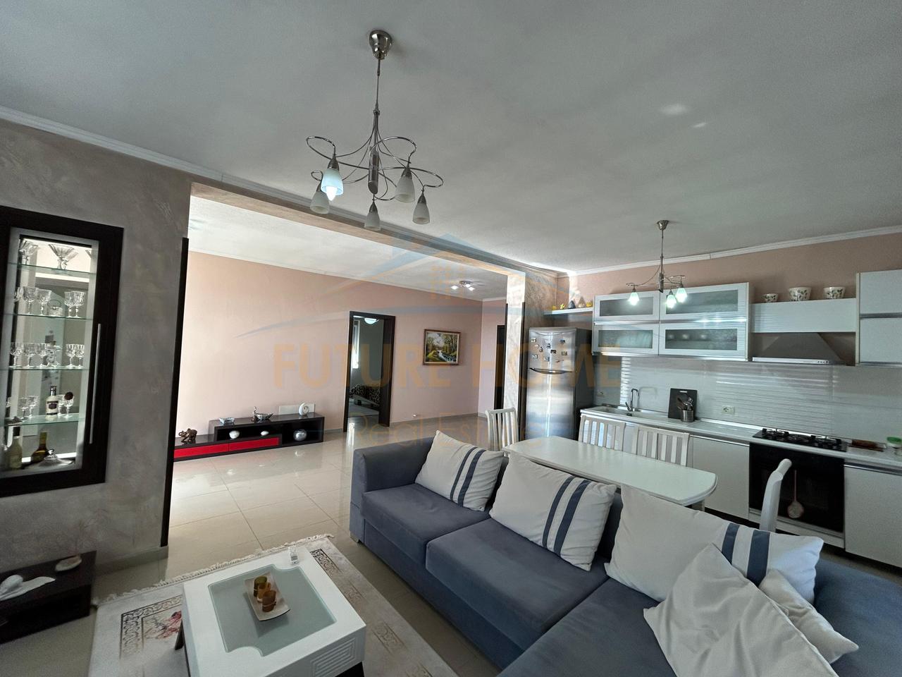 Rent, Private House 3+1+2+Storage+Garage, Neighborhood No.8, Durres