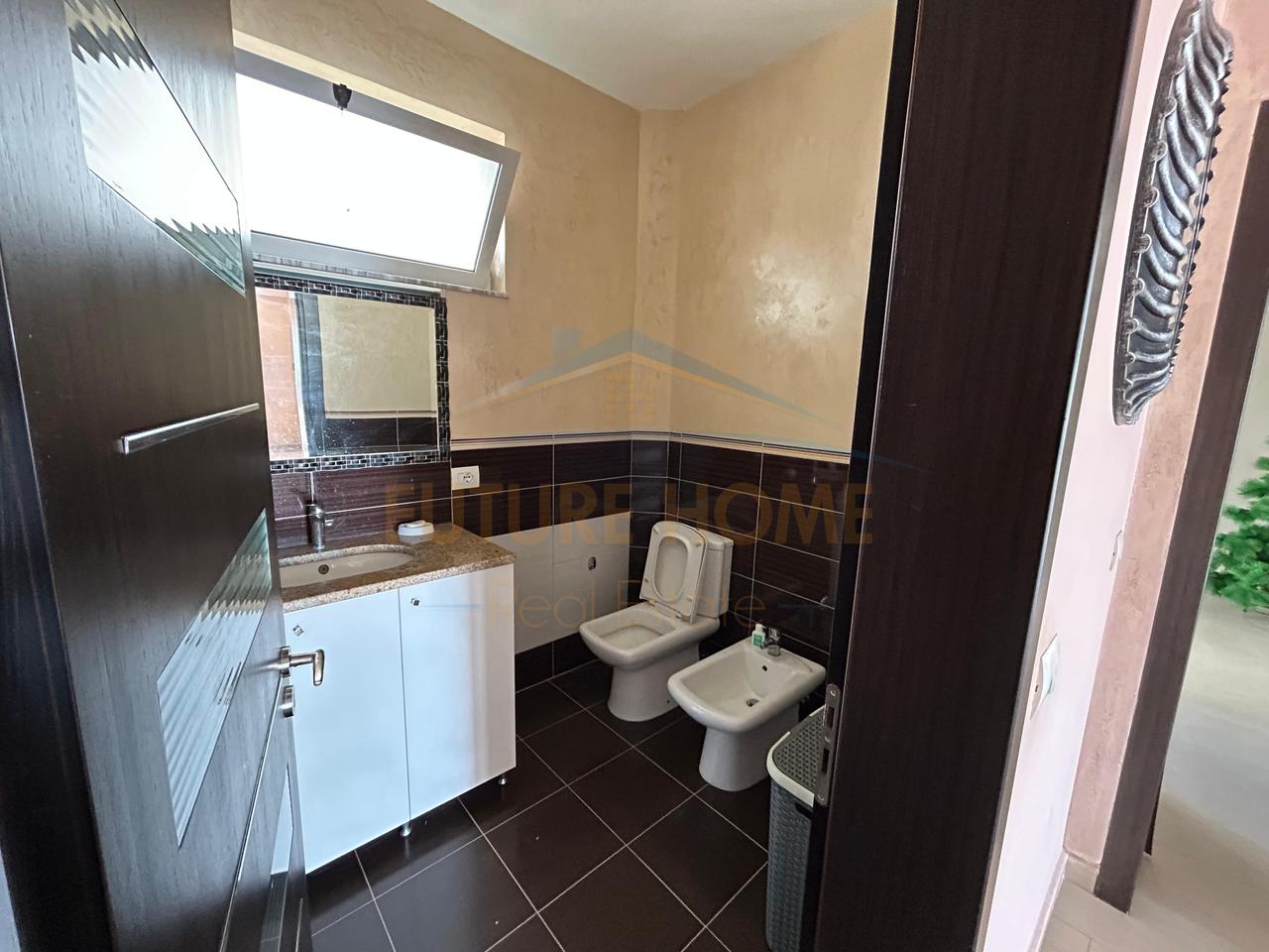 Rent, Private House 3+1+2+Storage+Garage, Neighborhood No.8, Durres