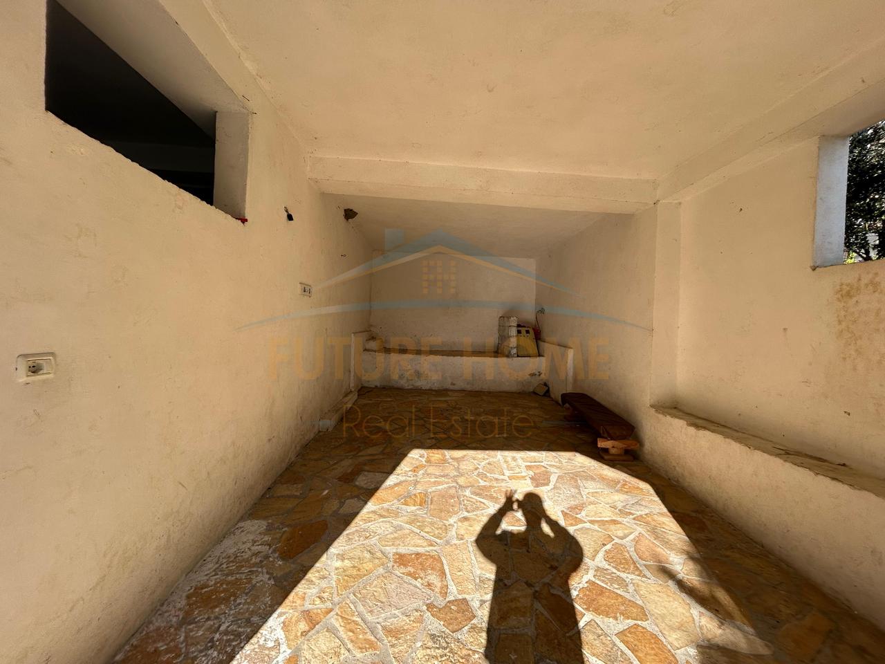 Rent, Private House 3+1+2+Storage+Garage, Neighborhood No.8, Durres