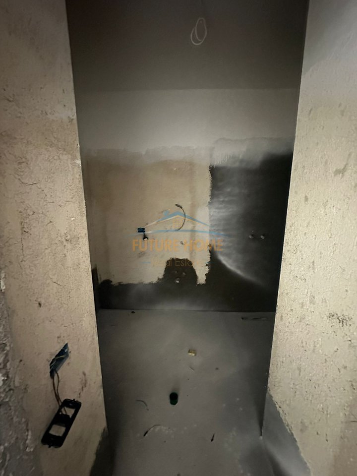 Shitje, Apartament 1+1, Kompleksi Univers City, Tiranë.