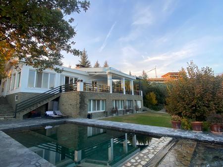 In Vendita, Villa, Teg