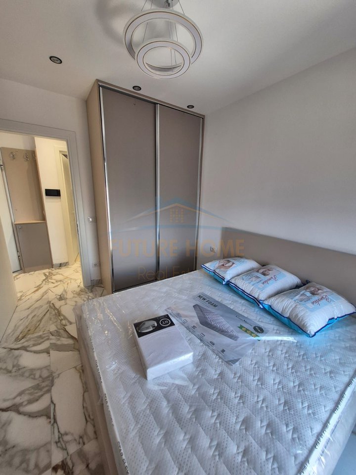 Shitet, Apartament 1+1,Qender, Tiranë.