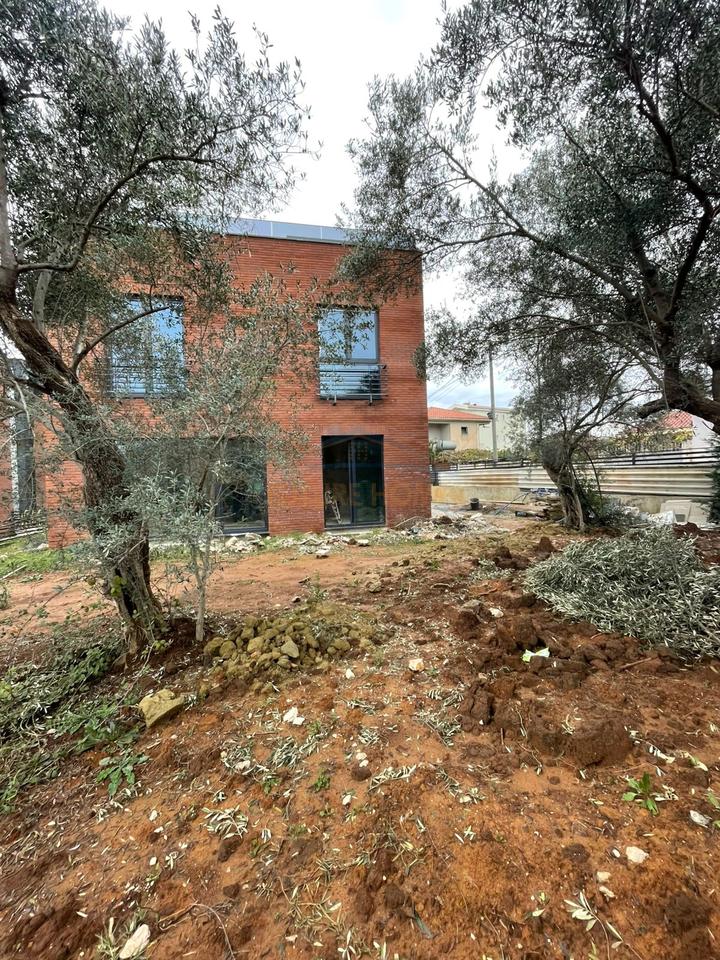 In vendita, villa su 2 piani, Farke