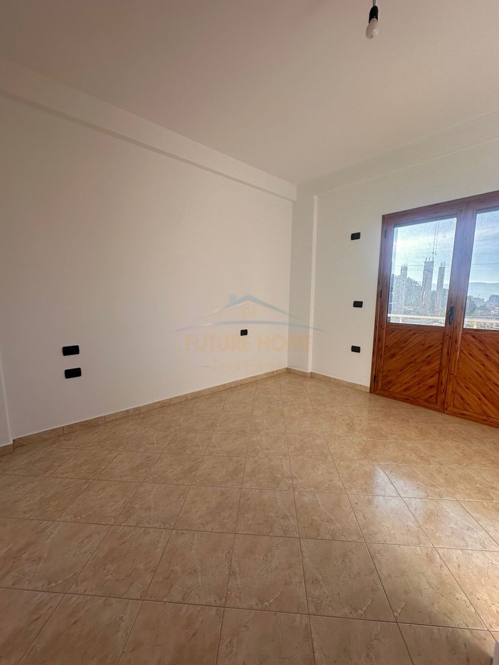 Qera, Vilë 3-katëshe,Vlorë