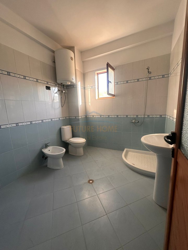 Qera, Vilë 3-katëshe,Vlorë