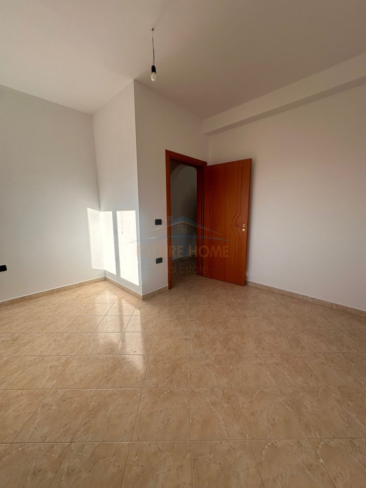 Qera, Vilë 3-katëshe,Vlorë