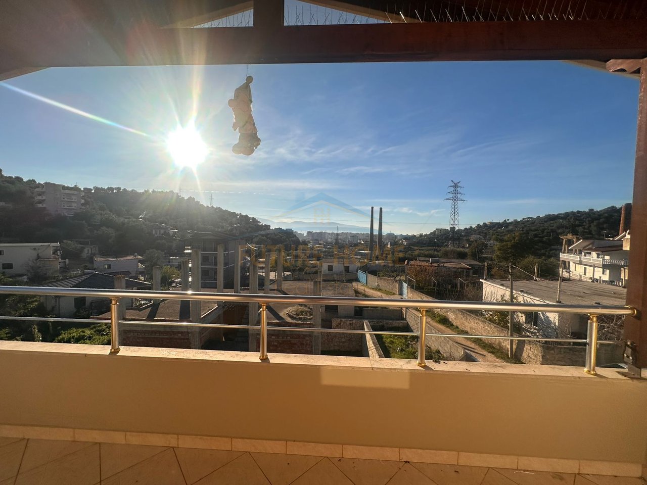 Qera, Vilë 3-katëshe,Vlorë