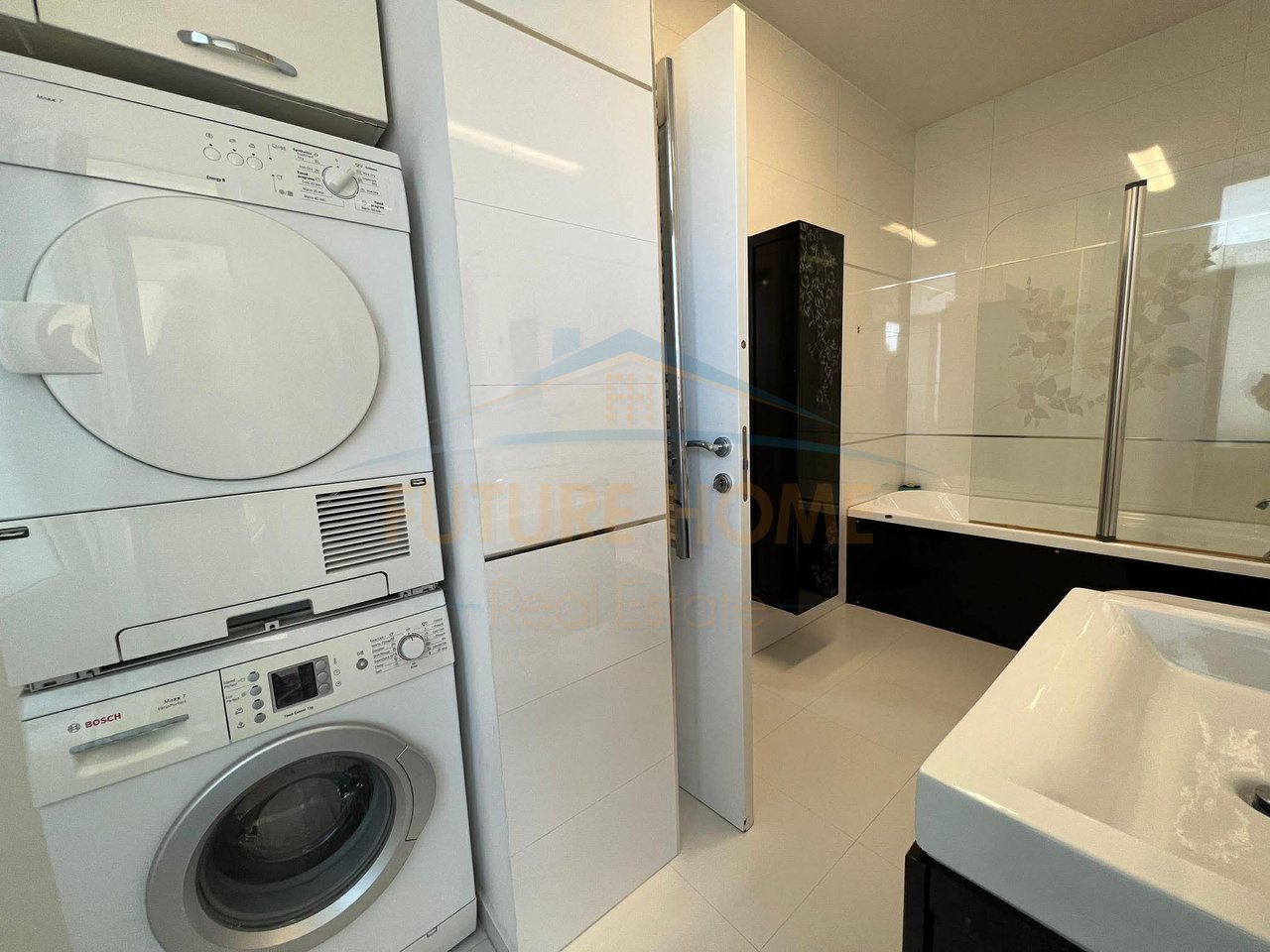 In affitto, appartamento 2+1, vicino al ristorante Salt, via Pjetër Bogdani.