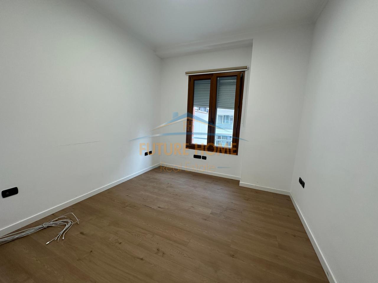 Qira, Ambient per zyra, Hilton Garden Inn Tirana