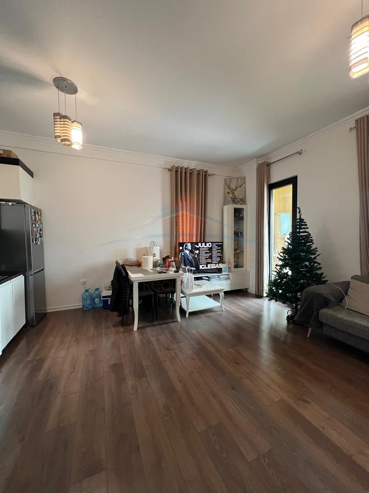 In vendita, Appartamento 2+1+2, Square 21, Via Kavajës