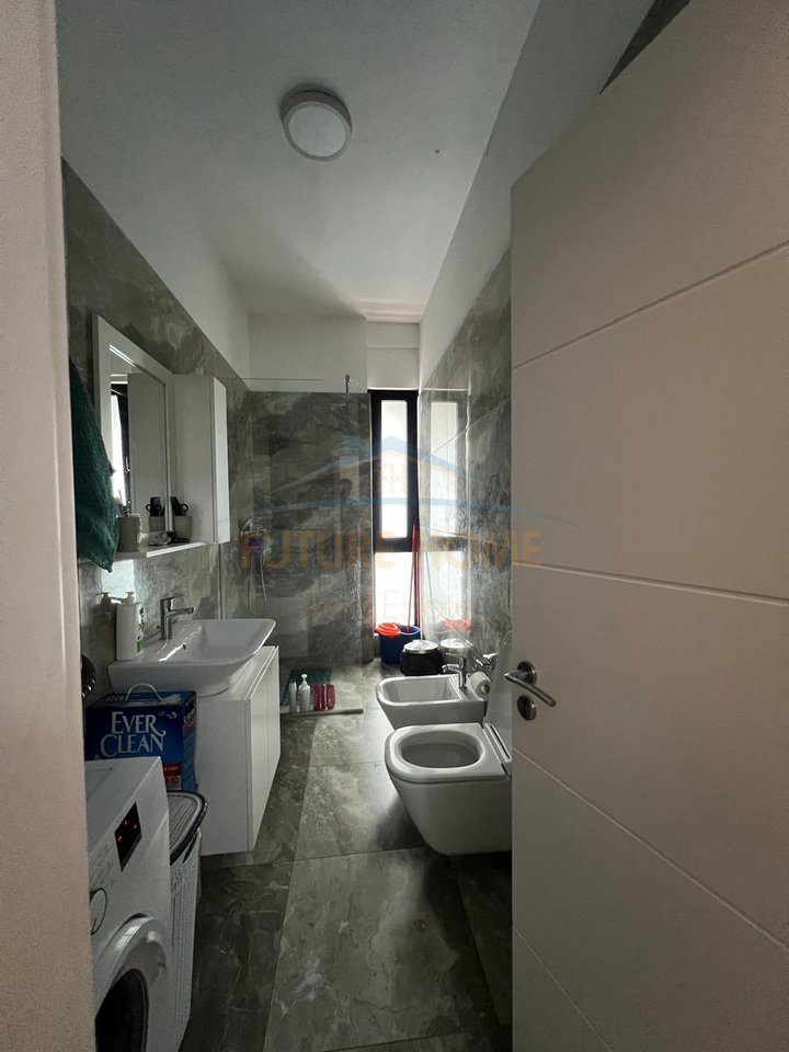 In vendita, Appartamento 2+1+2, Square 21, Via Kavajës