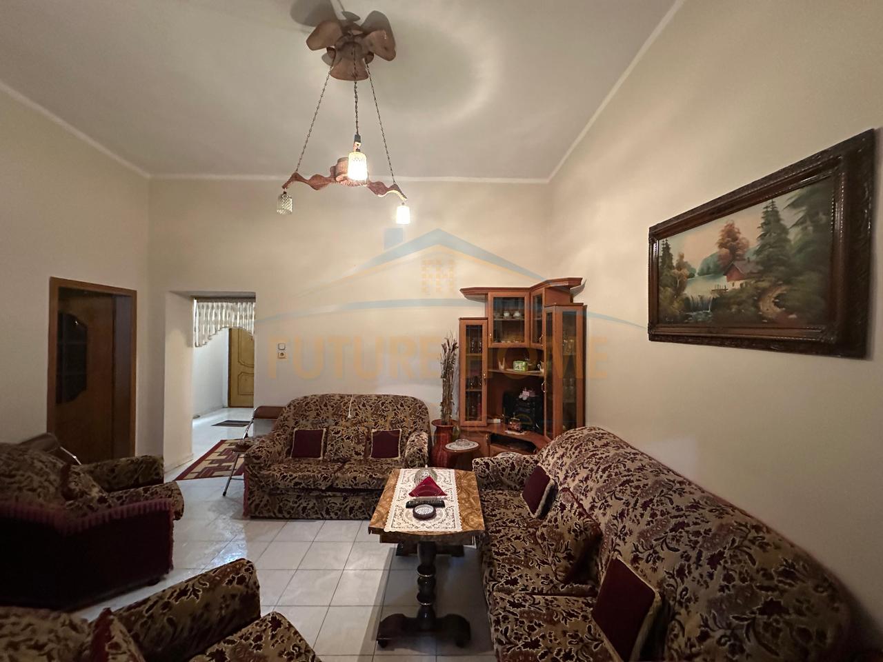 Qera, Apartament 3+1, Shallvaret, Tiranë