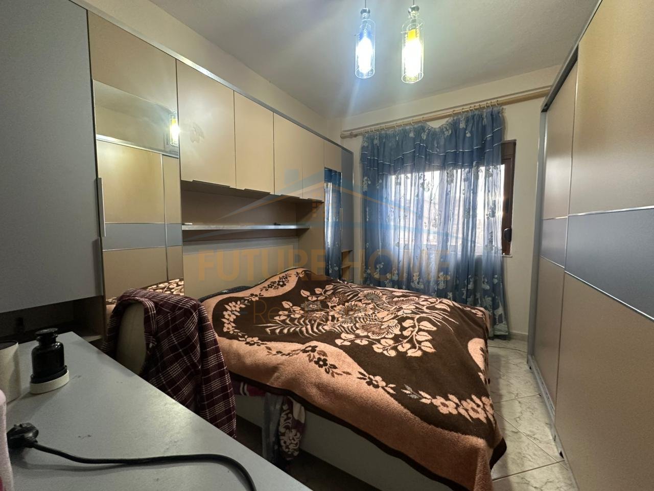 Shitet, Apartament 3+1+2, Rruga Kongresi Manastirit, Tirane.