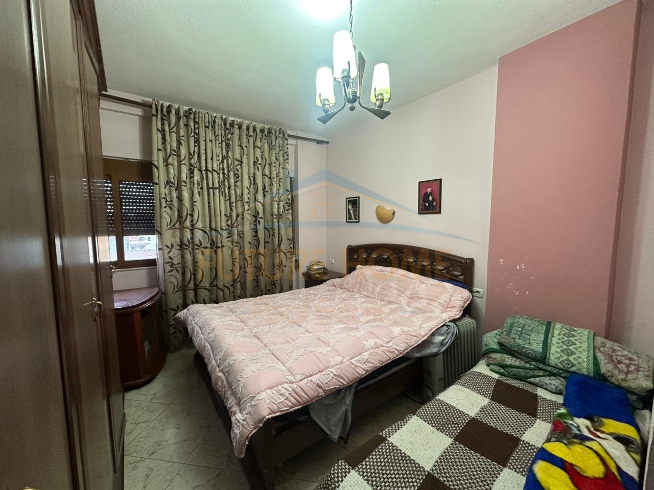 Shitet, Apartament 3+1+2, Rruga Kongresi Manastirit, Tirane.
