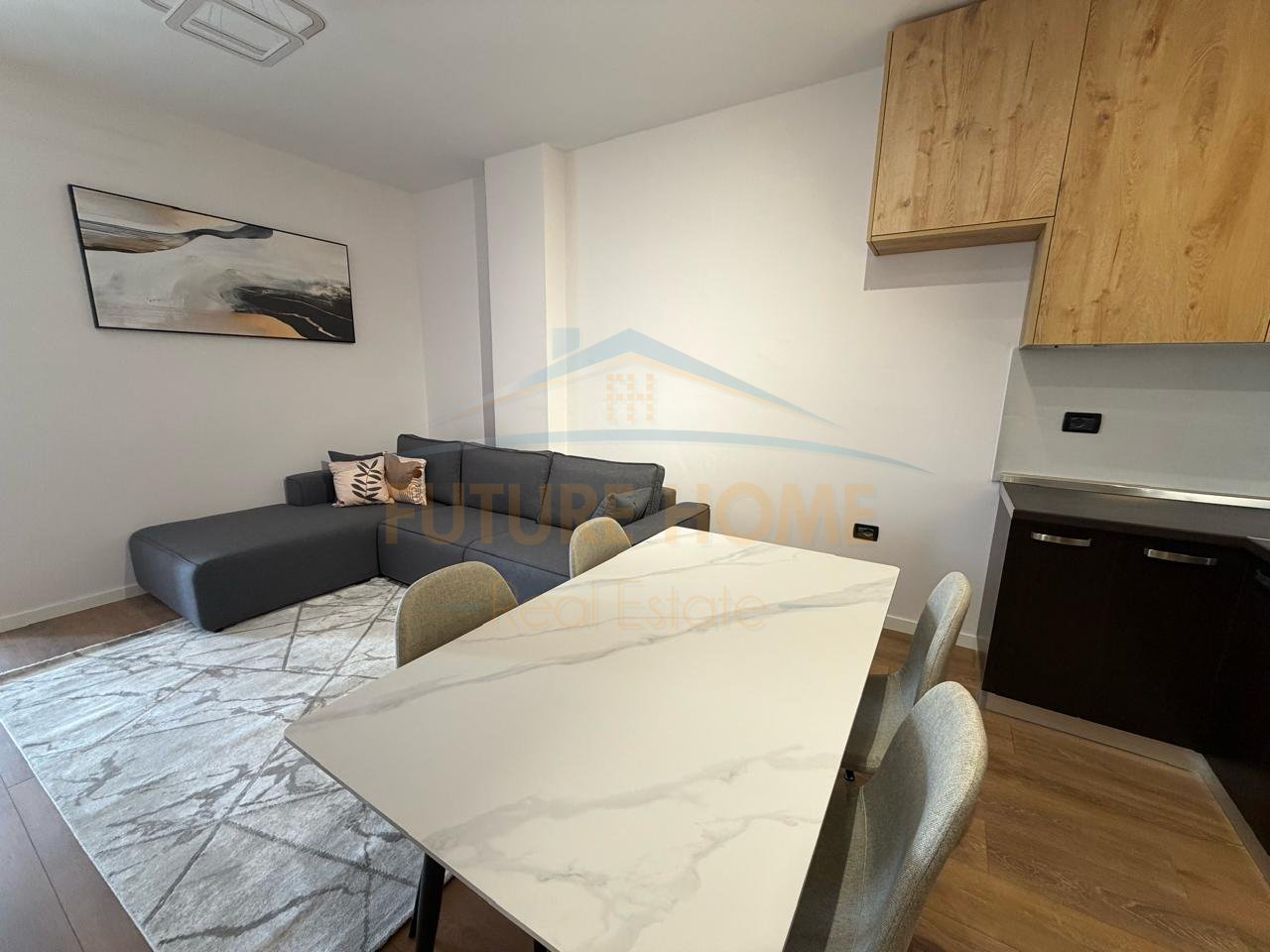 Shitet, Apartament 2+1, Unaza e Re, Tiranë