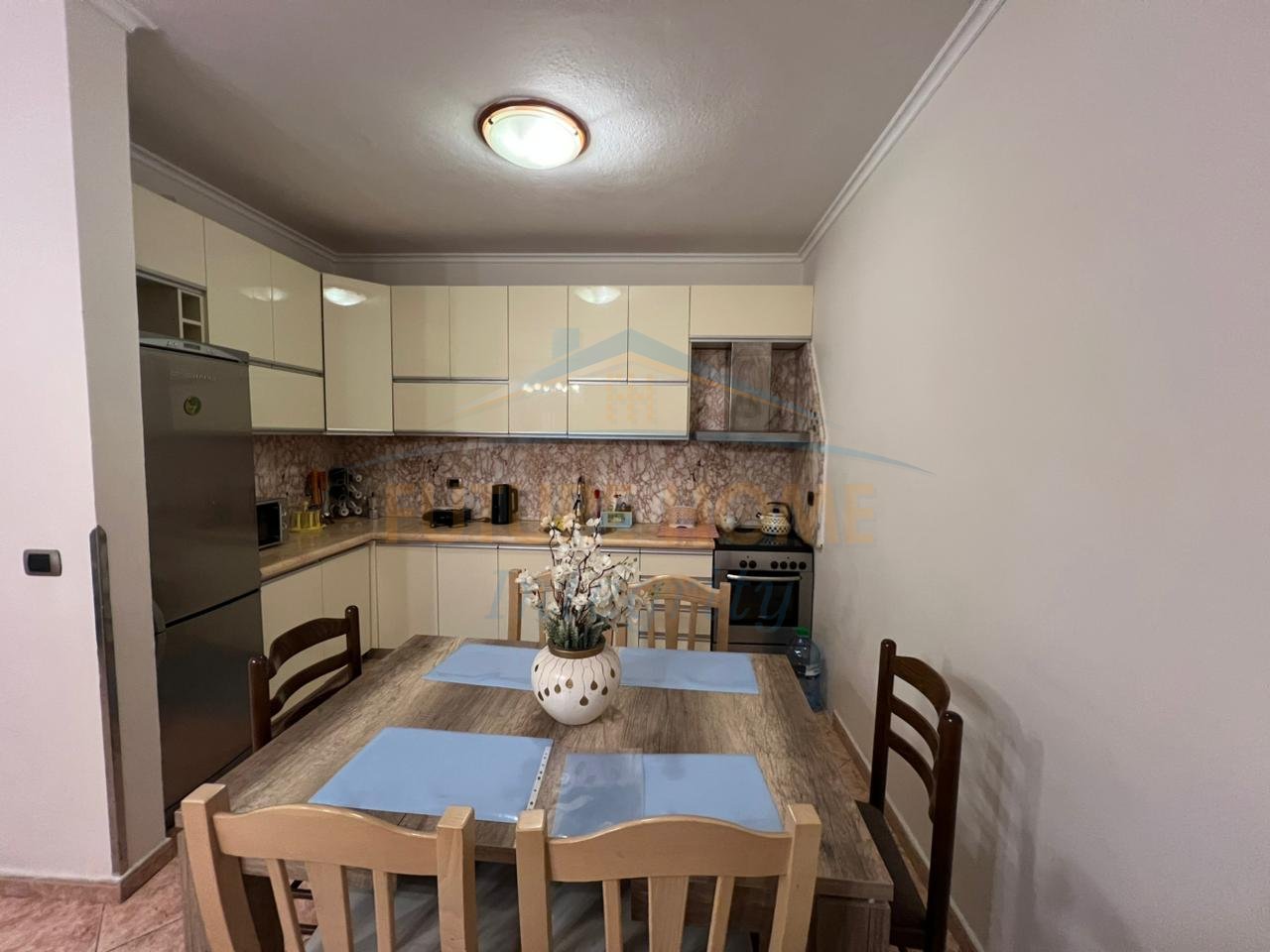 Qera, Apartament 3+1+2, Shkolla e Baletit, Tiranë.