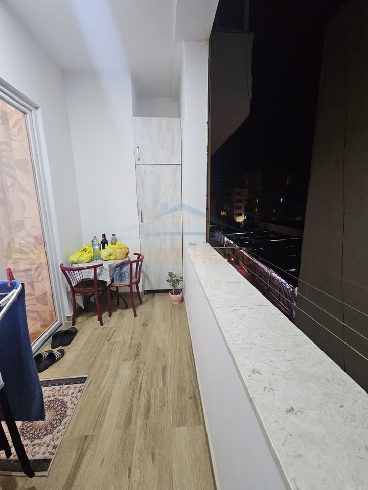 Shitet, Apartament 2+1+ Post Parkimi, Stacioni Trenit, Durres