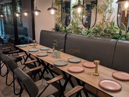 In vendita, Bar Lounge, vicino all'Arrow Building, Tirana