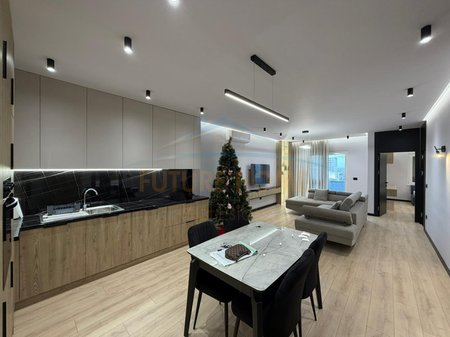 Qera, Apartament 2+2+2 Ballkone, Prane UKD, Durres