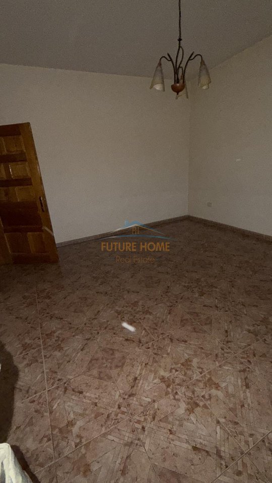 Qera, Vile 2-Kateshe, Allias  , Tirane