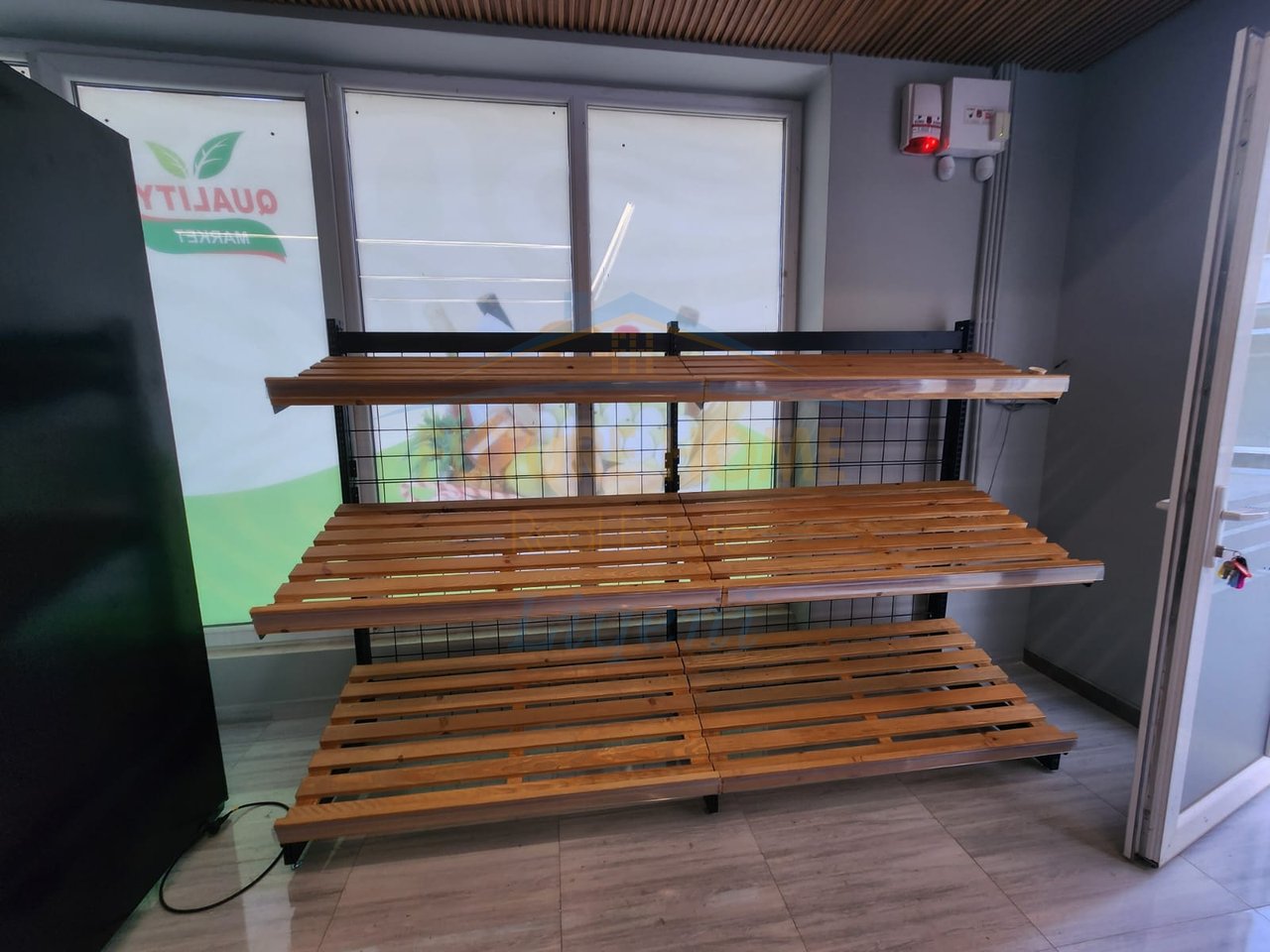 Qera, Ambient Supermarket, Selitë, Tiranë.