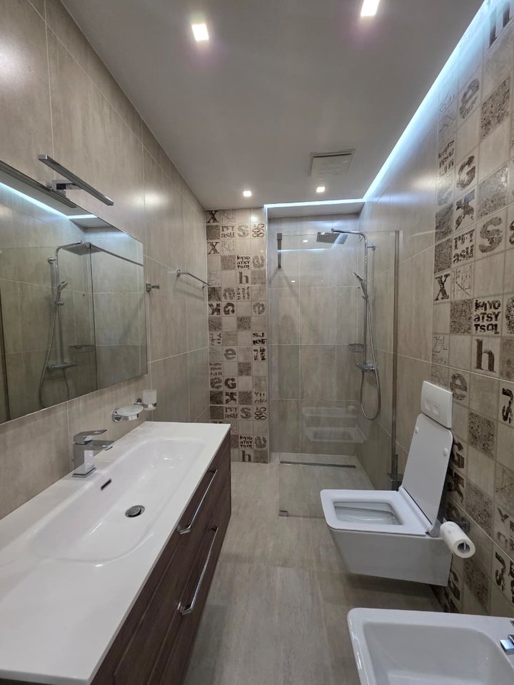 Qera,Apartament 1+1 tek Ish Parku i Autobuzave, Tirane.