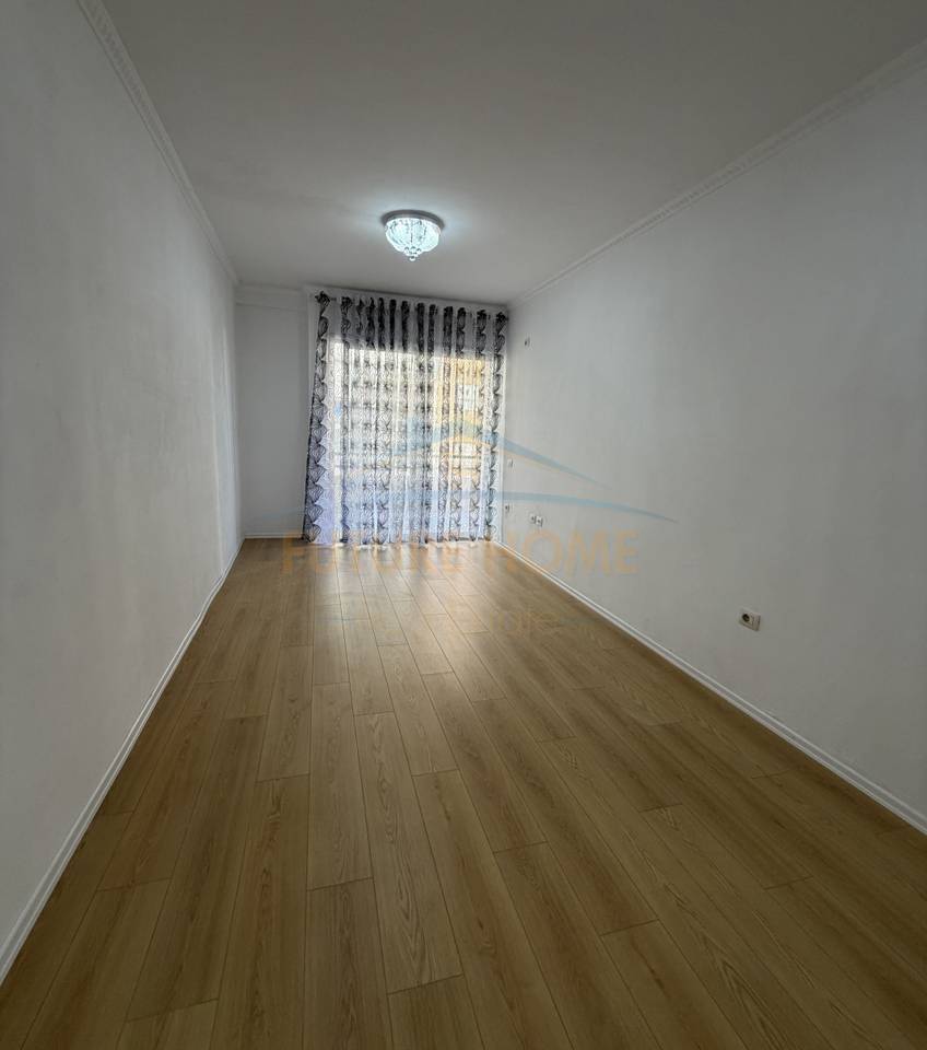 For sale, 2+1 Apartment, Thesarit Street, Fresk, Tirana